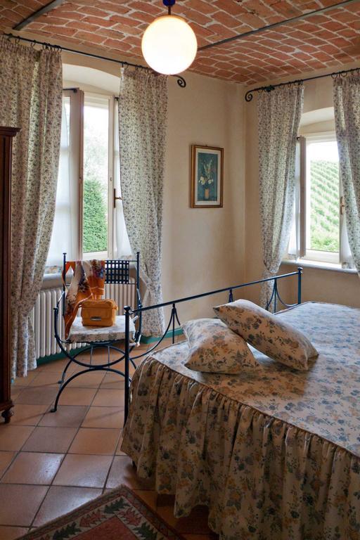 La Giribaldina Winery & Farmhouse Calamandrana Room photo